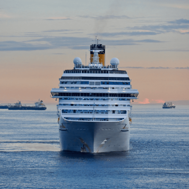 Top 5 Reasons to Cruise & 5 Myths