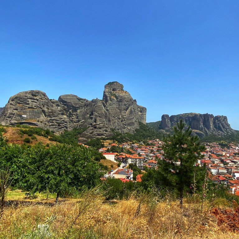 Explore the Beauty of Meteora & Its Cliff Top Monasteries