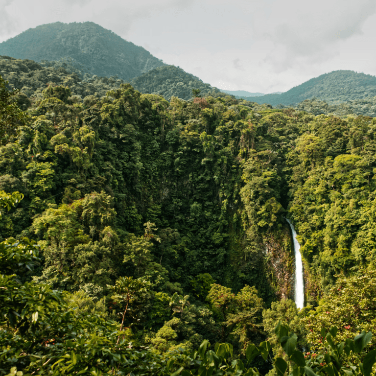 6 Gorgeous Sites to See in La Fortuna, Costa Rica