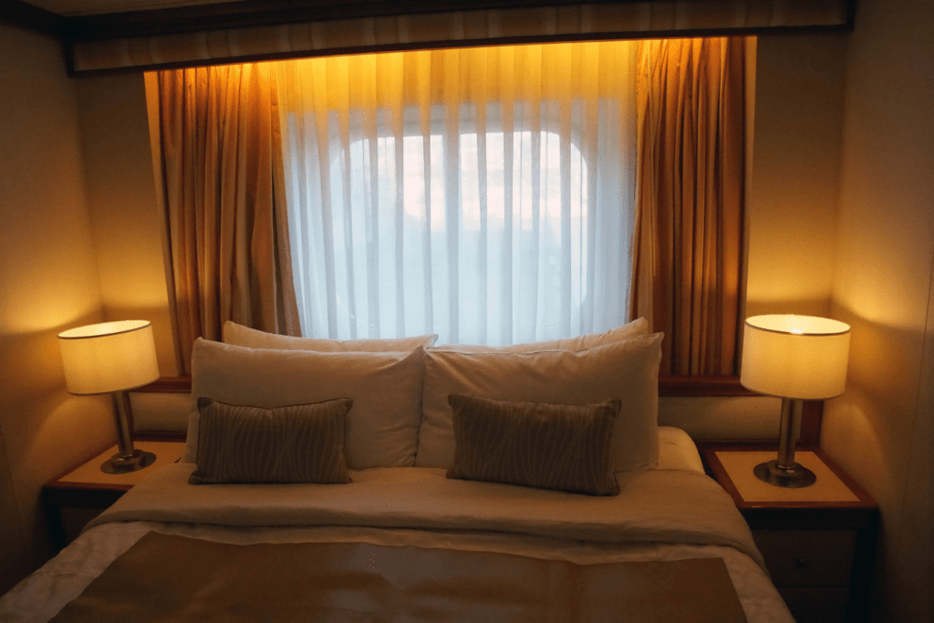 cruise stateroom