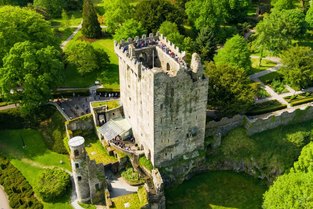 Do it anyway: Iconic Experiences Travel Guides Love to Hate